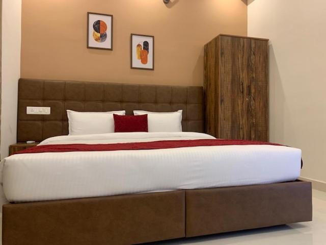 Xcel Luxury Hotel Apartments-Home Living Redefined Mysuru Zewnętrze zdjęcie