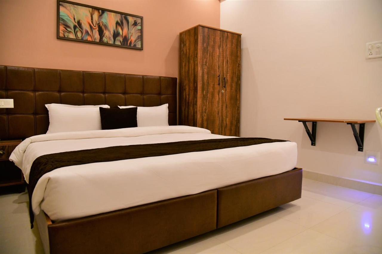 Xcel Luxury Hotel Apartments-Home Living Redefined Mysuru Zewnętrze zdjęcie
